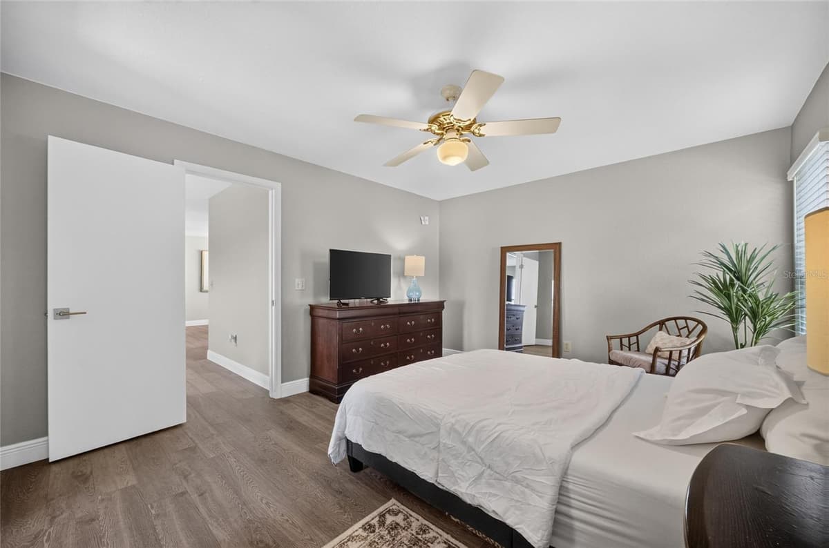 2495 TIPTON DRIVE — photo 12 of 40