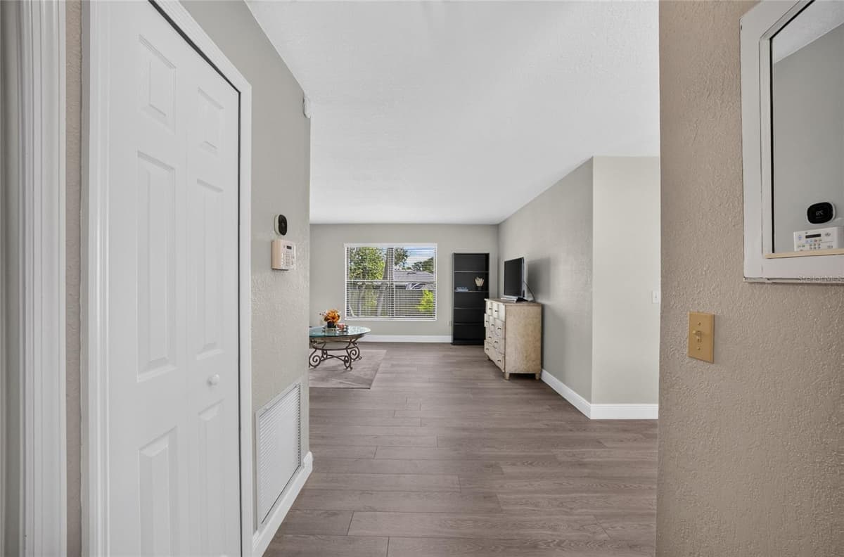 2495 TIPTON DRIVE — photo 5 of 40