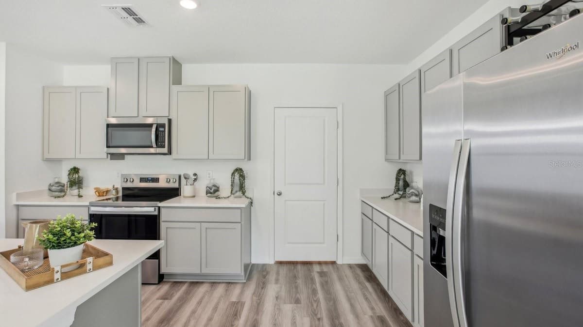13299 CASTLE PEAK CIRCLE — photo 12 of 36