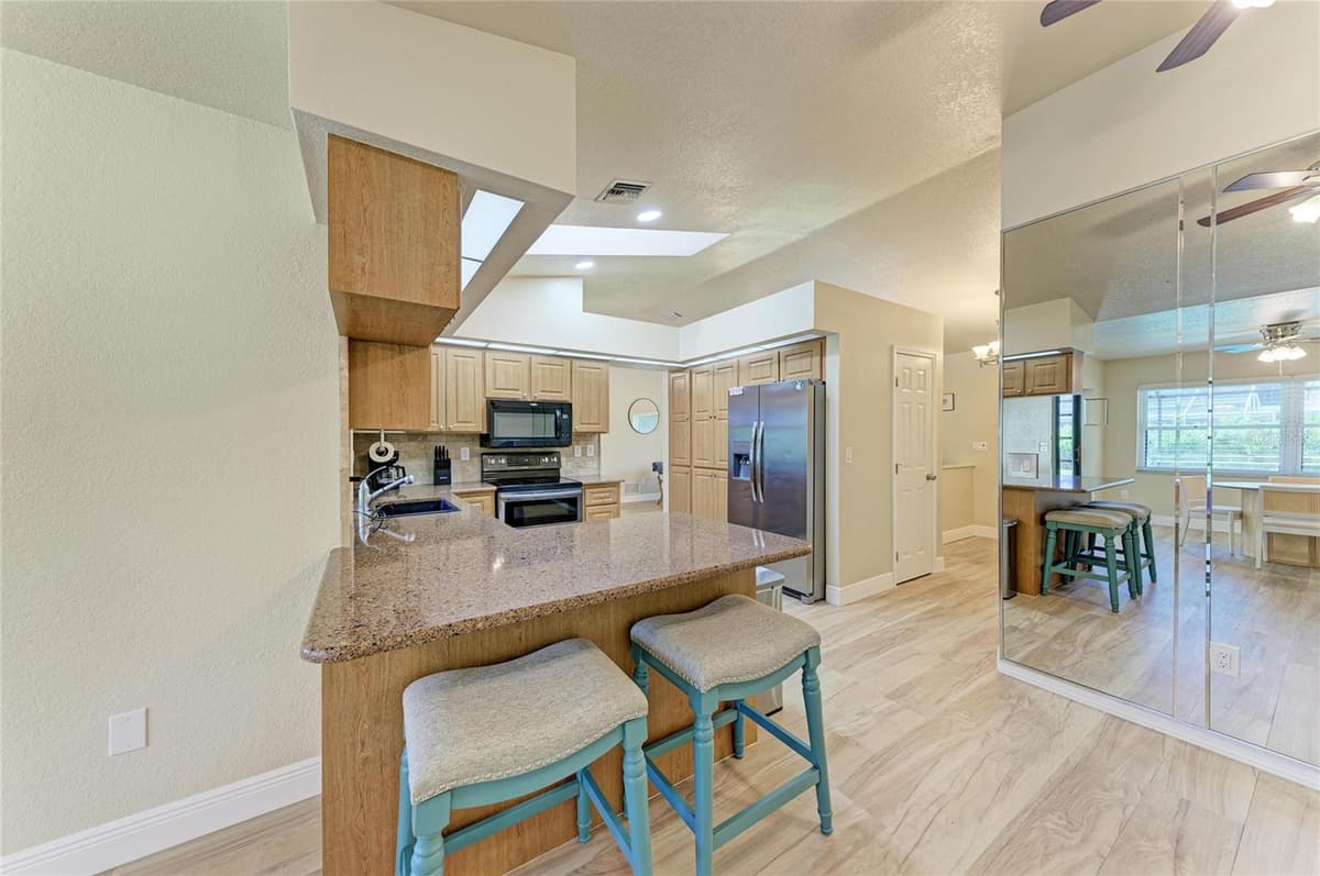 13088 PROCTOR AVENUE — photo 22 of 42