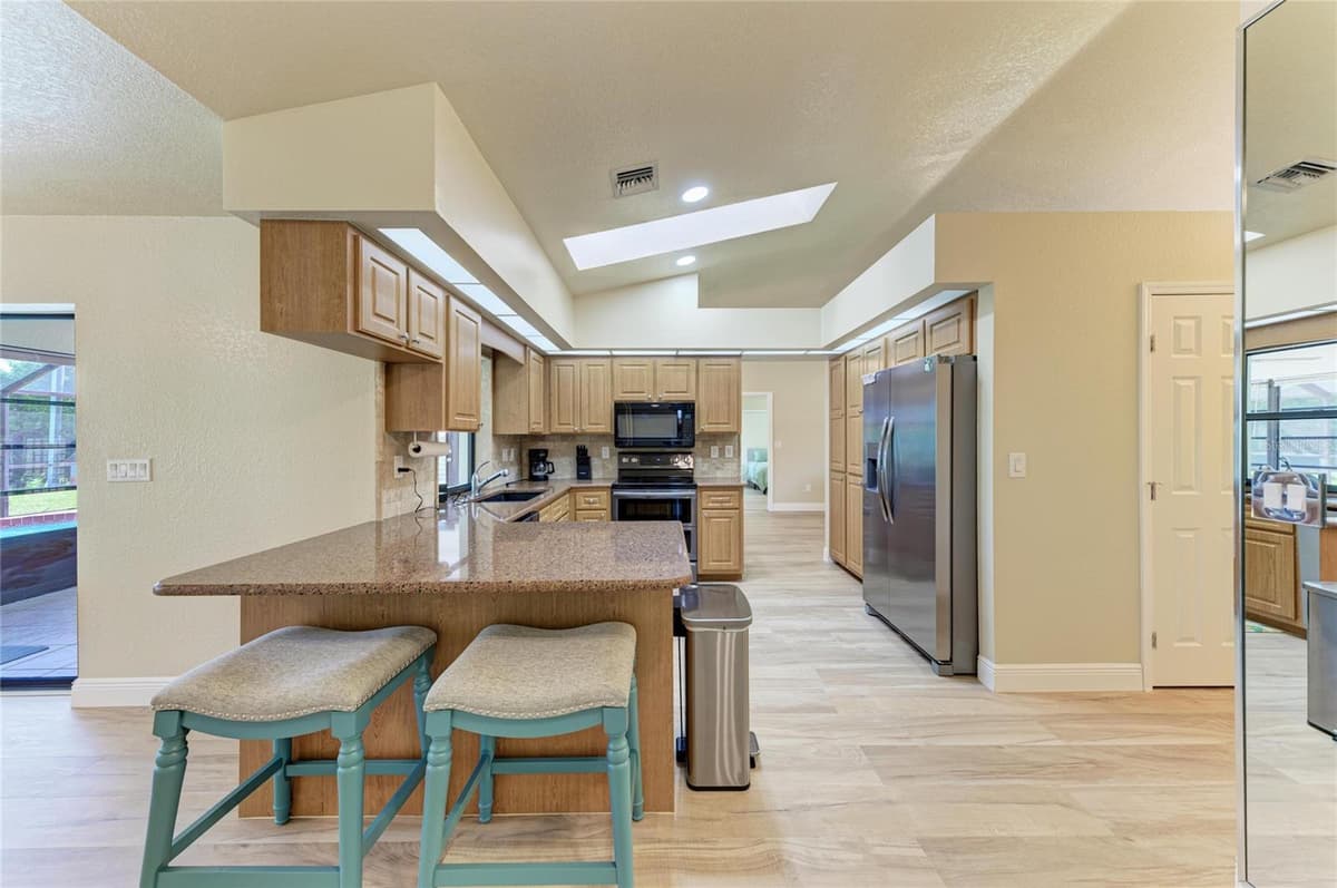 13088 PROCTOR AVENUE — photo 23 of 42