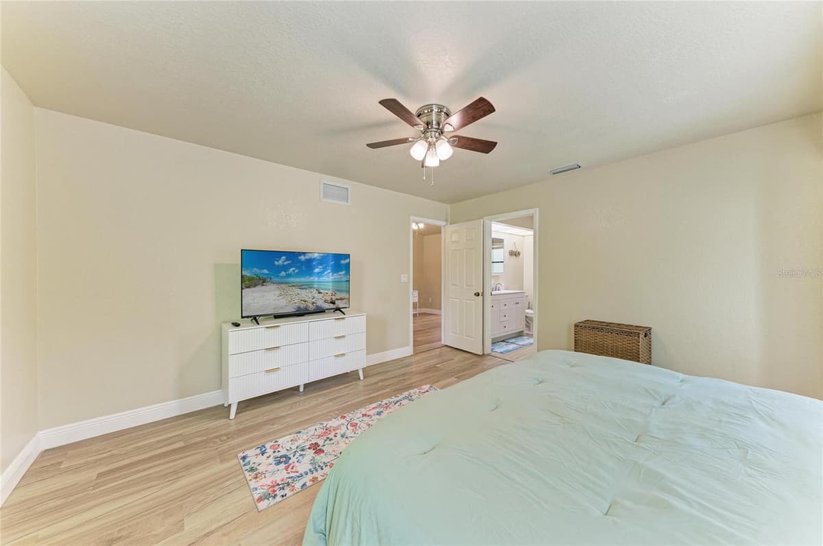 13088 PROCTOR AVENUE — photo 16 of 42