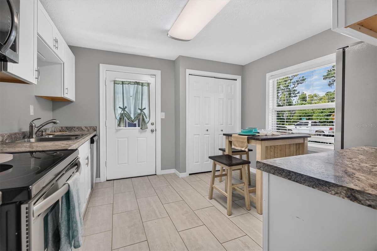 803 KING STREET — photo 7 of 26