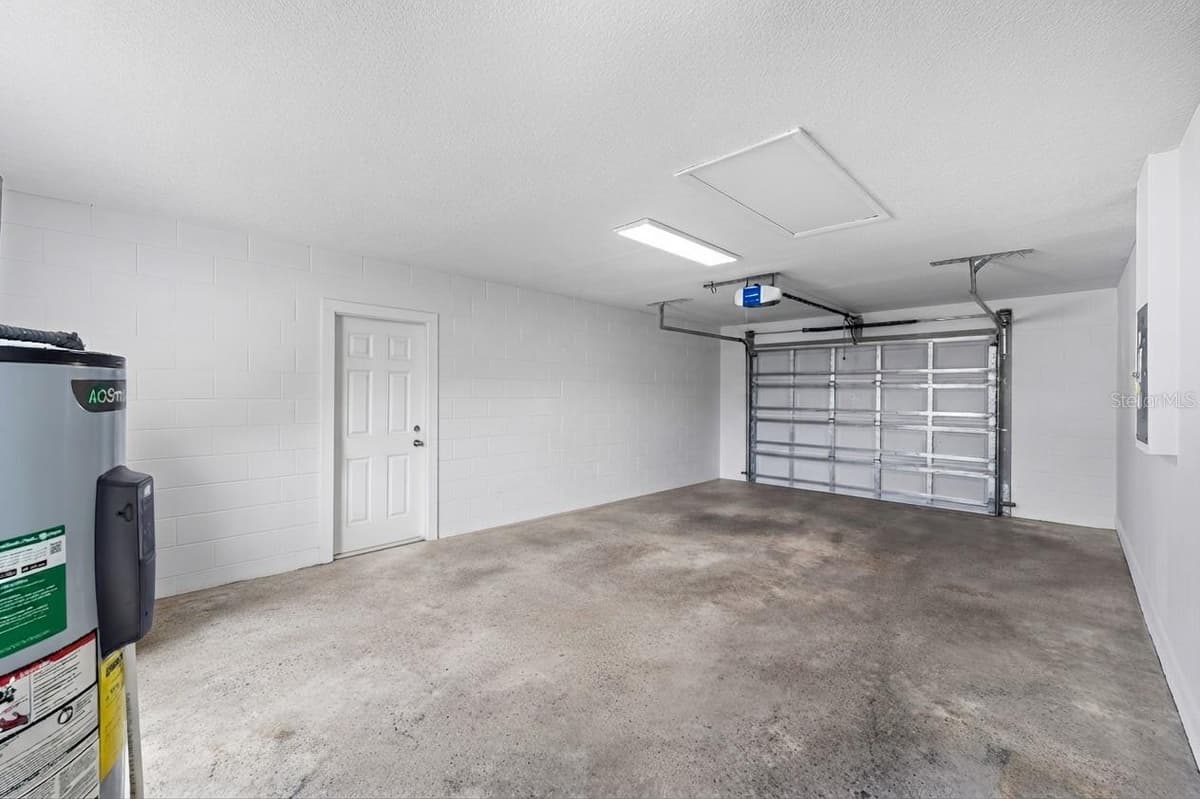 77 FREEPORT LANE — photo 16 of 18