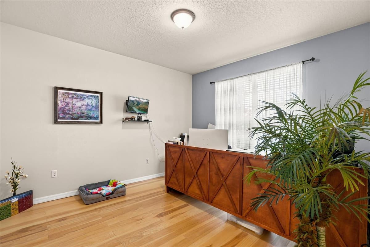 4051 KNOTT DRIVE — photo 8 of 54