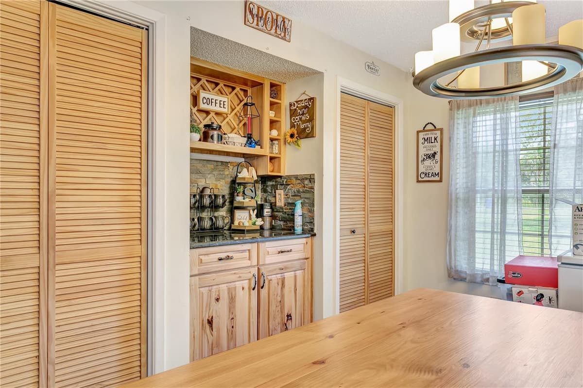 10710 BILL TUCKER ROAD — photo 6 of 81