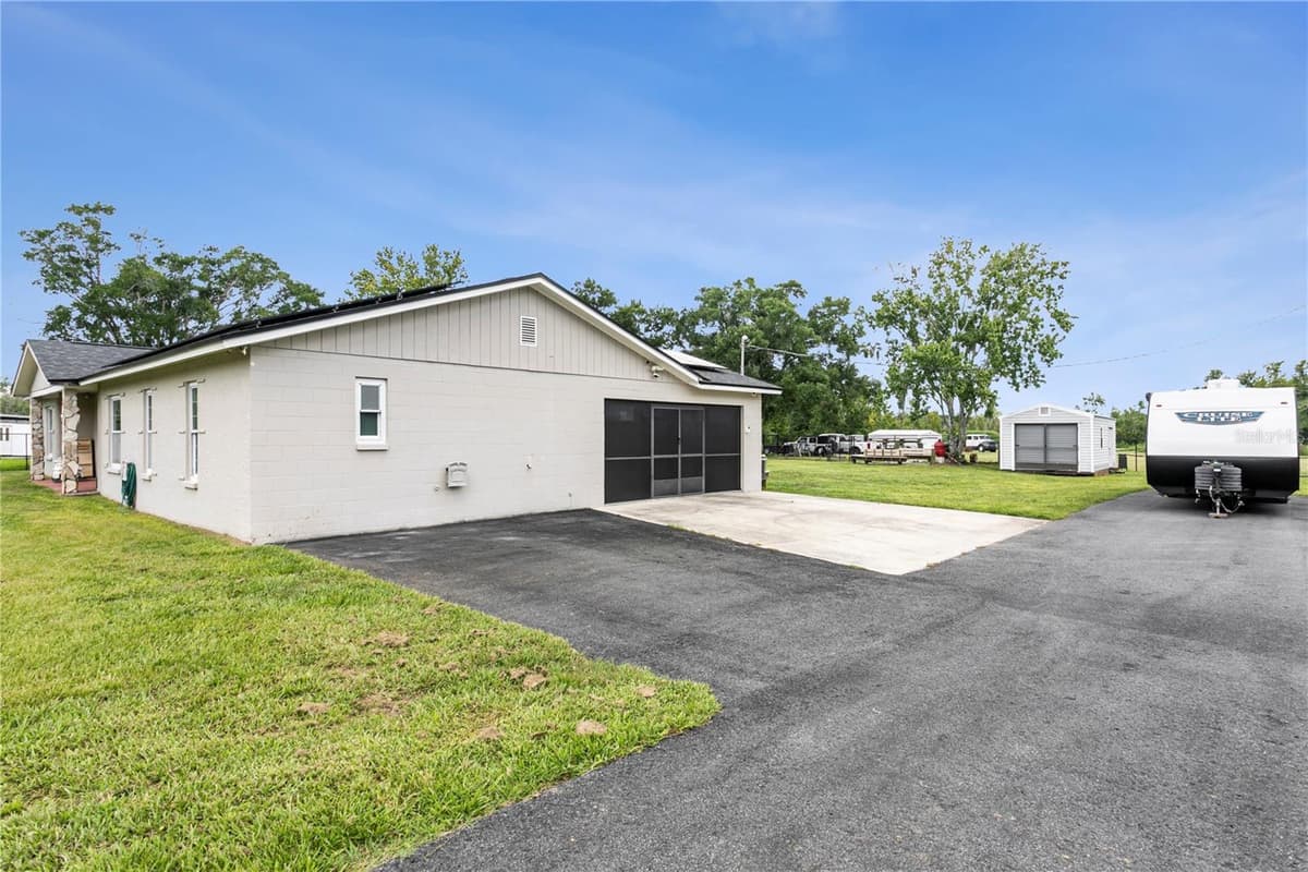 10710 BILL TUCKER ROAD — photo 39 of 81