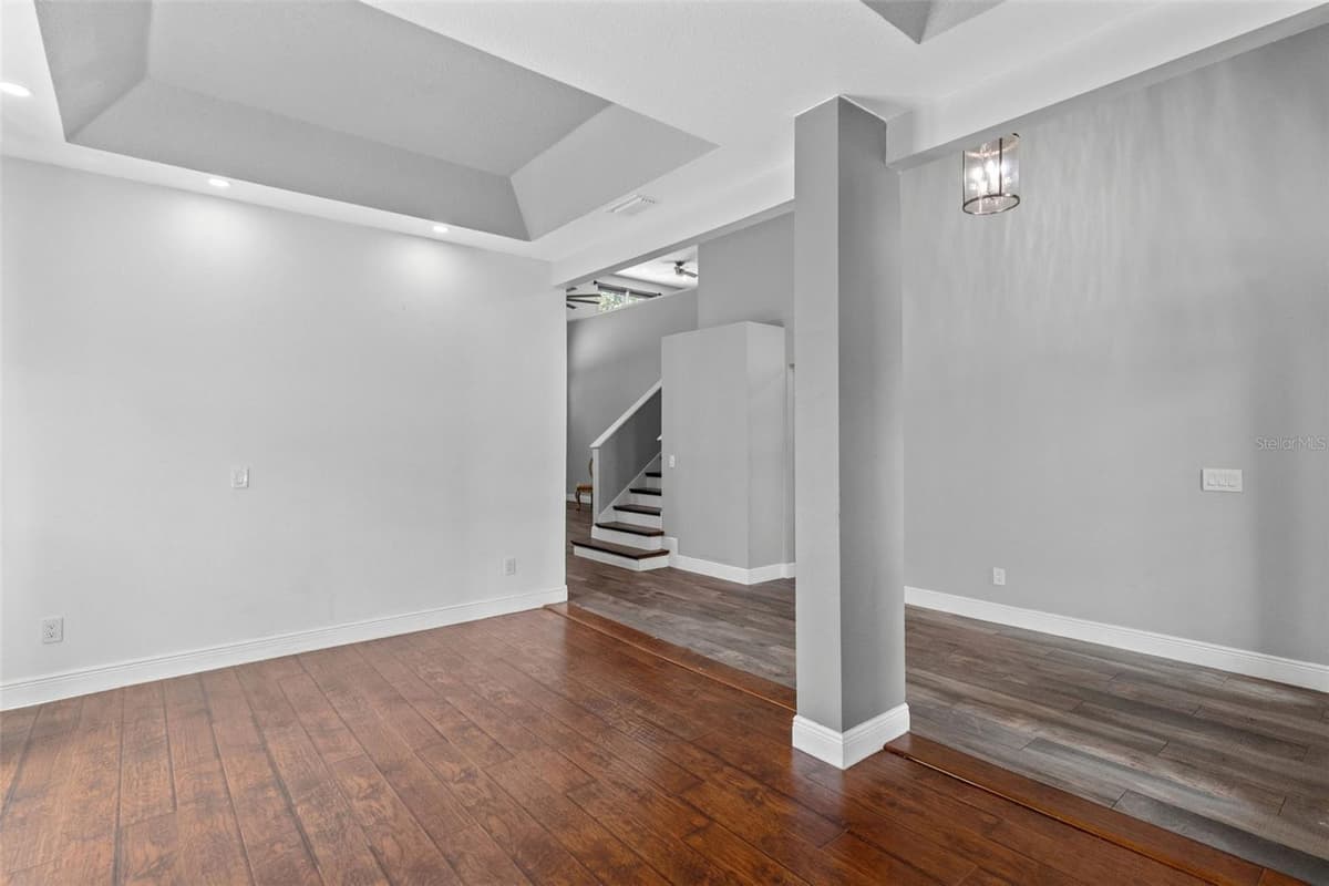 12212 HOLLY JANE COURT — photo 5 of 47