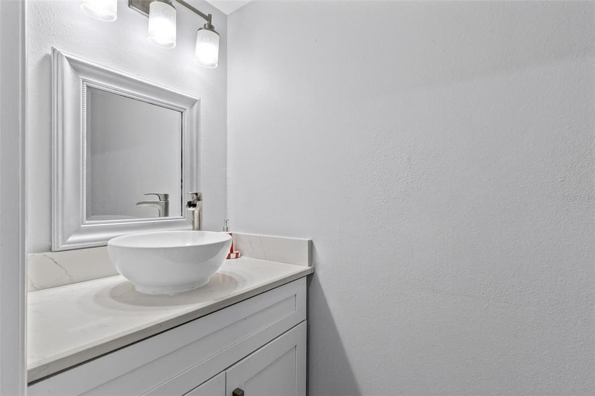 12212 HOLLY JANE COURT — photo 13 of 47