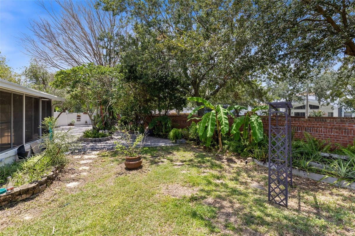 12212 HOLLY JANE COURT — photo 36 of 47