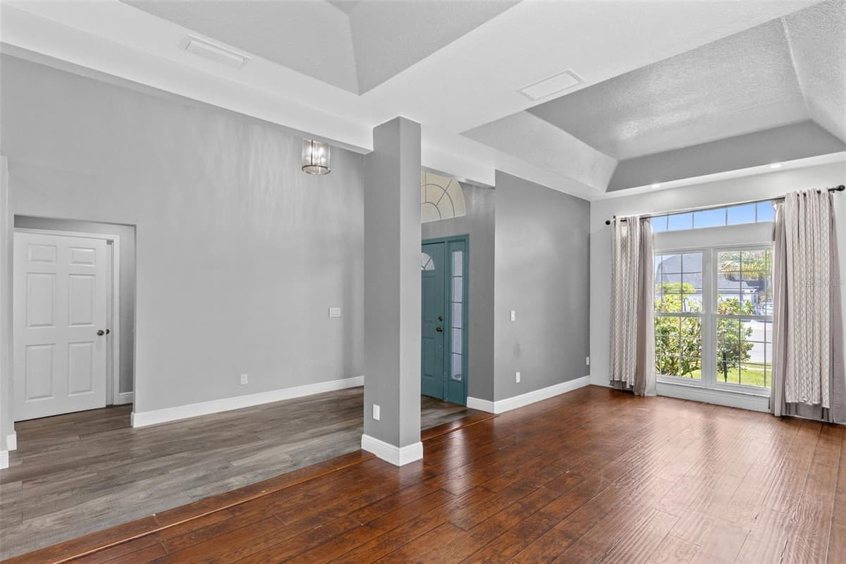 12212 HOLLY JANE COURT — photo 7 of 47