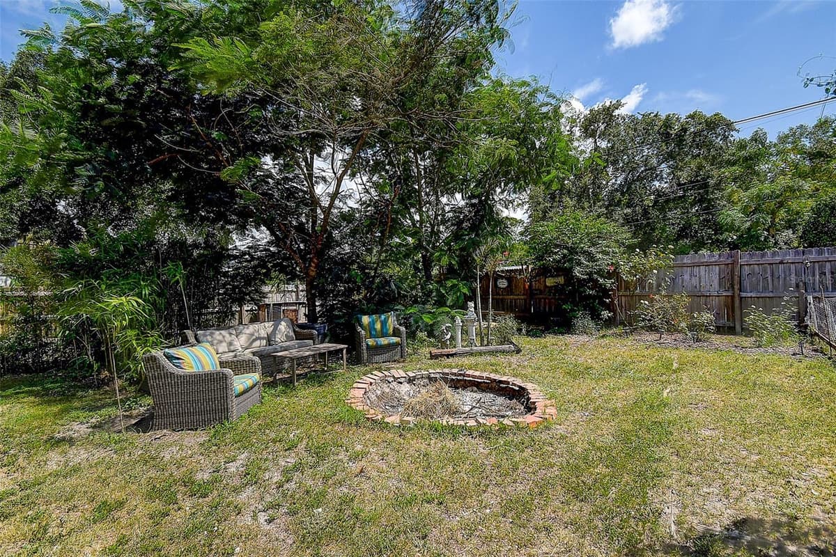 7033 CREEK DRIVE — photo 47 of 65