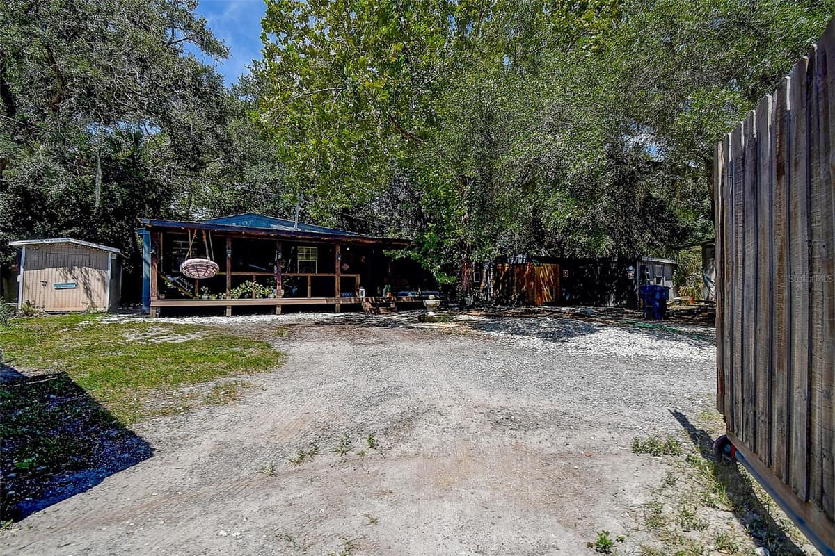 7033 CREEK DRIVE — photo 54 of 65