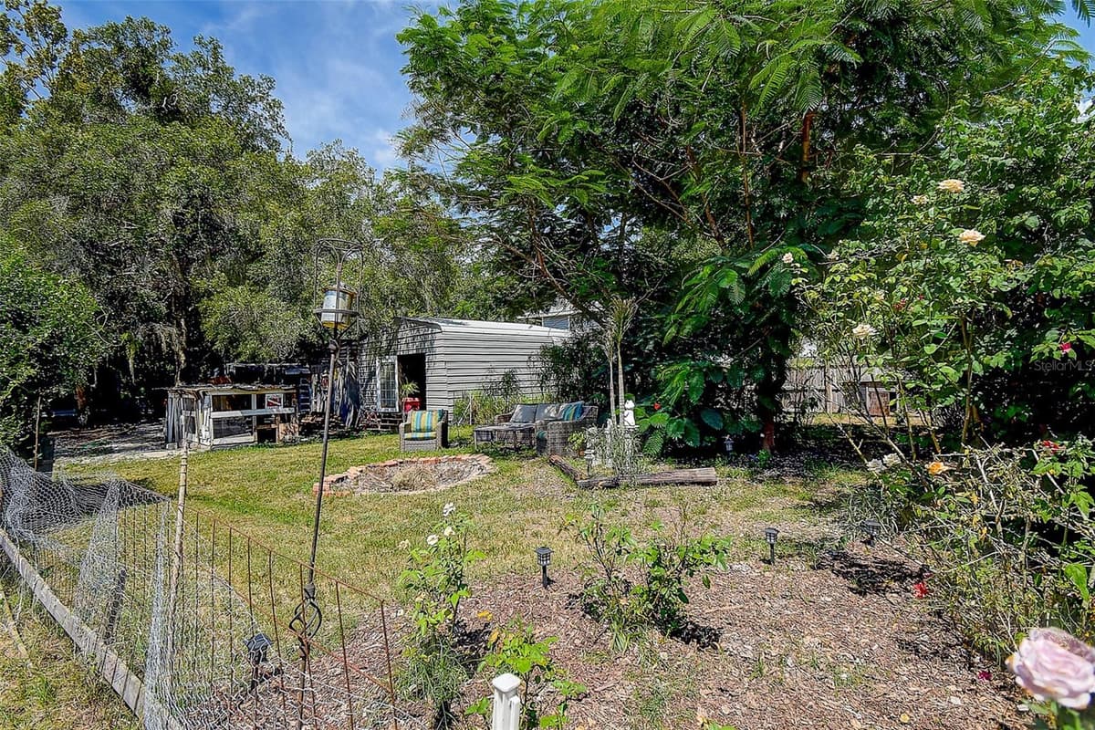 7033 CREEK DRIVE — photo 50 of 65