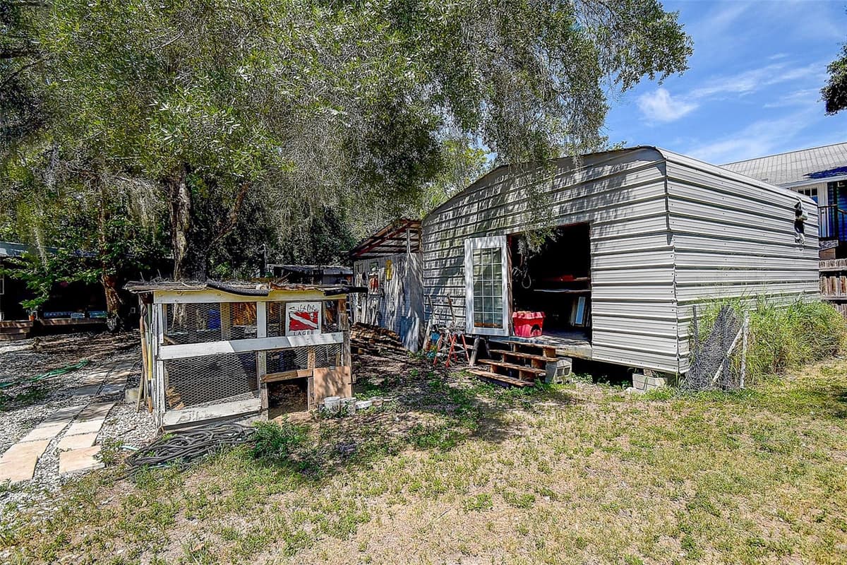 7033 CREEK DRIVE — photo 46 of 65