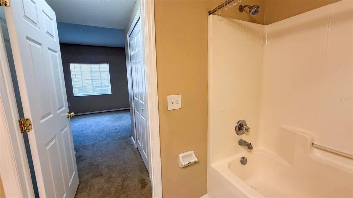 9523 GROVEDALE CIRCLE — photo 35 of 67