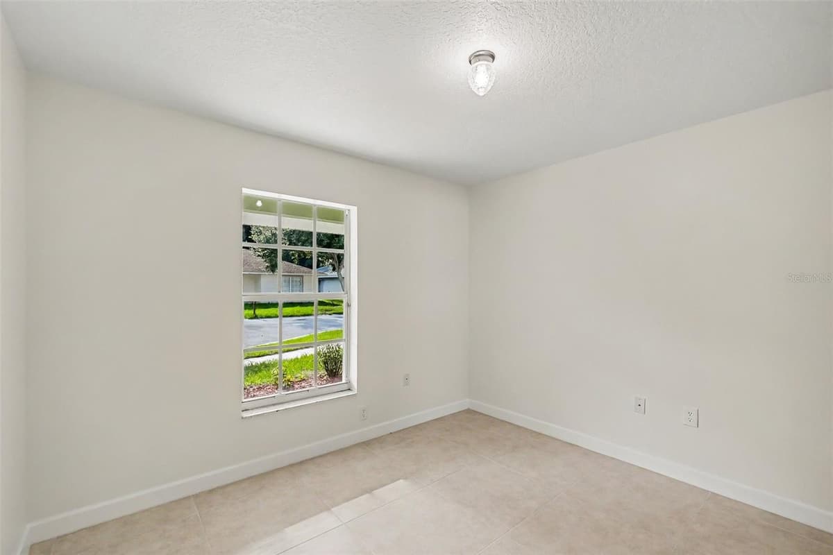 10324 SUMMERVIEW CIRCLE — photo 15 of 29