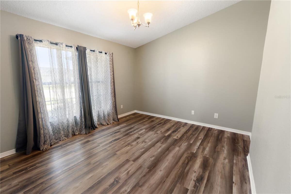 280 SANTA ROSA DRIVE — photo 14 of 44
