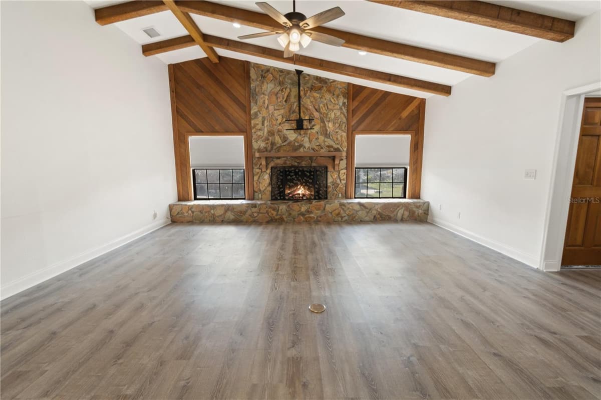 280 SANTA ROSA DRIVE — photo 11 of 44