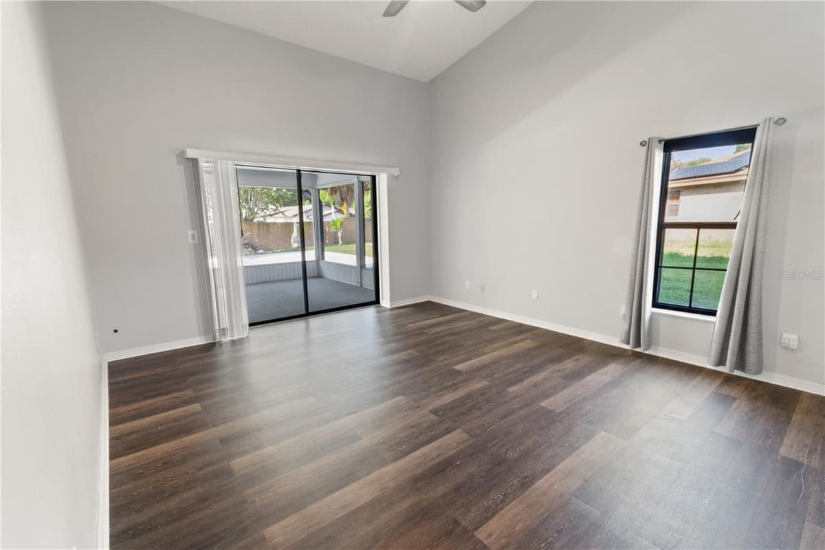 280 SANTA ROSA DRIVE — photo 16 of 44