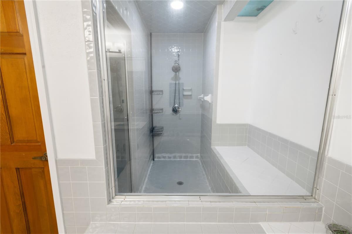 280 SANTA ROSA DRIVE — photo 21 of 44