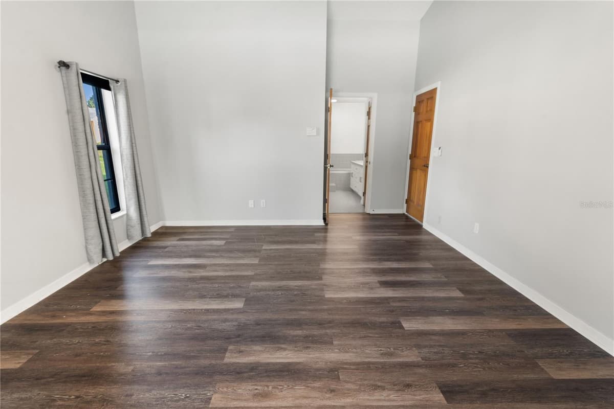 280 SANTA ROSA DRIVE — photo 17 of 44