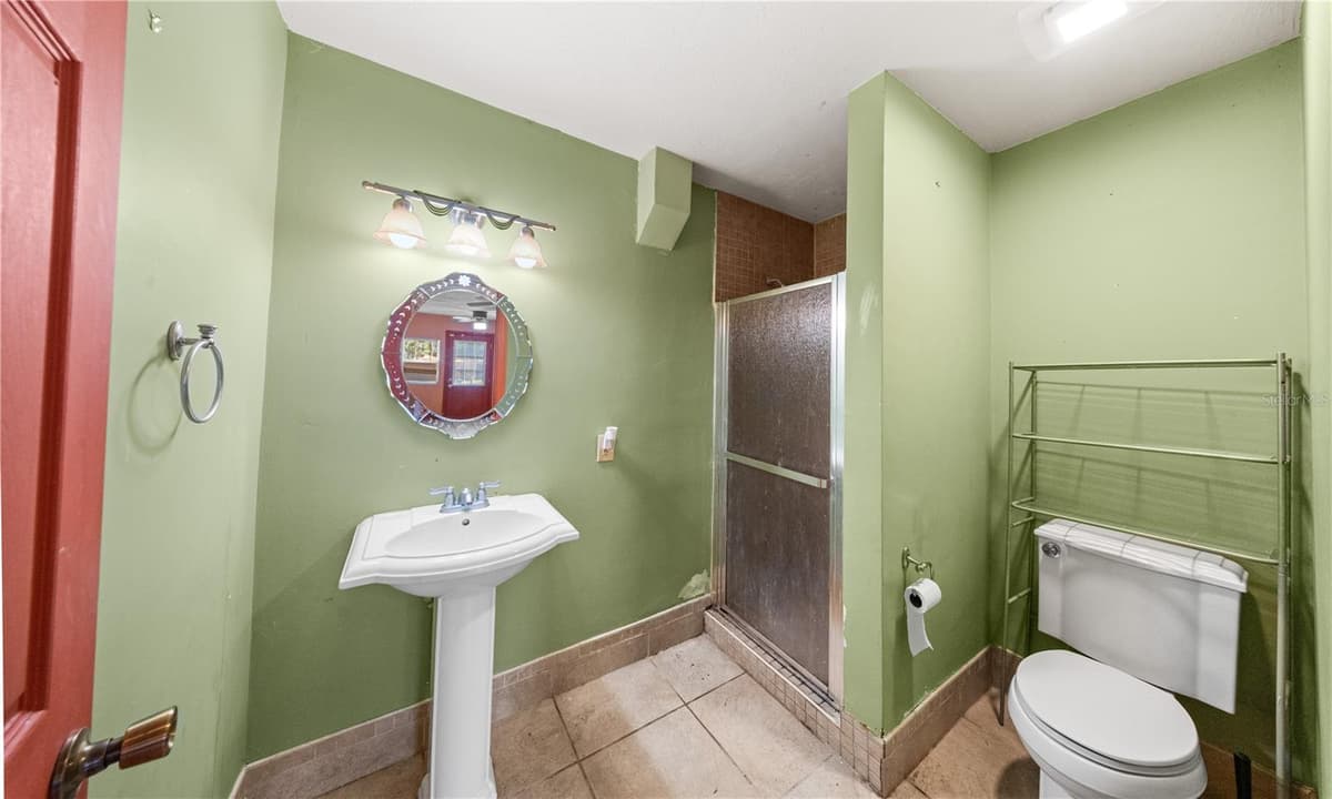 553 LANVALE AVENUE — photo 15 of 21