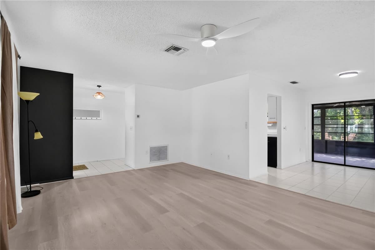4825 HUNTLEIGH DRIVE — photo 6 of 33