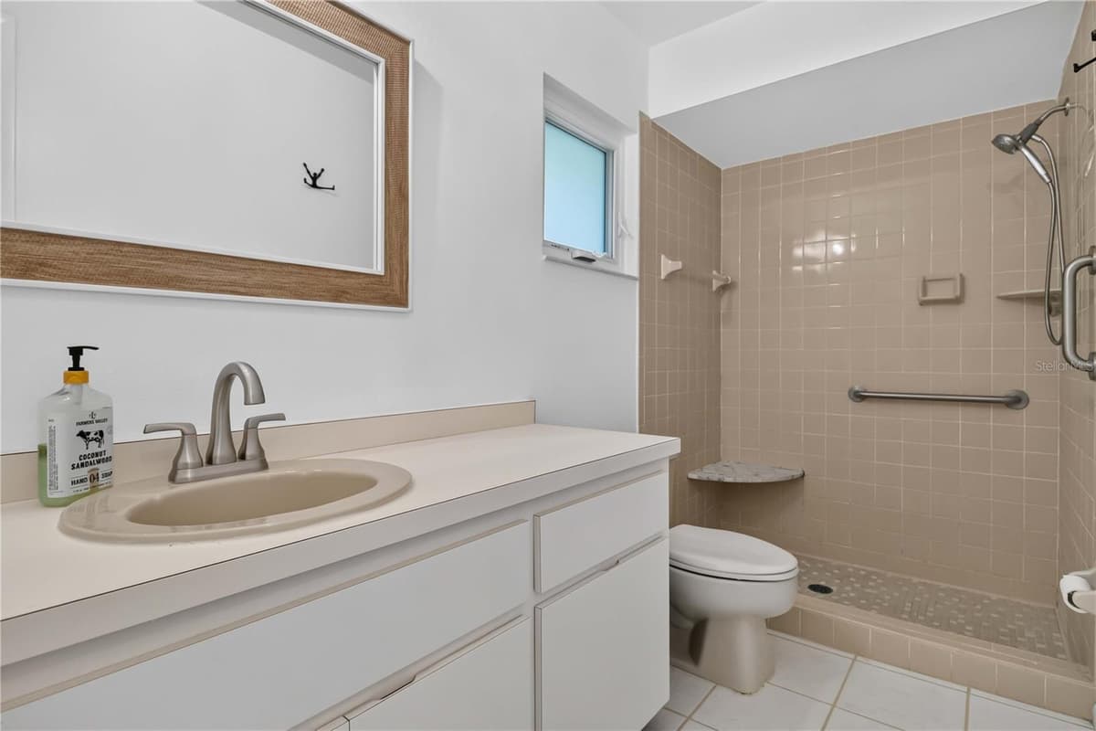 4825 HUNTLEIGH DRIVE — photo 25 of 33