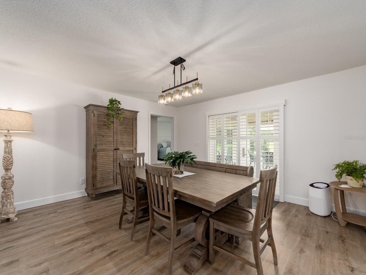 1207 TIMBERBROOKE DRIVE — photo 11 of 42
