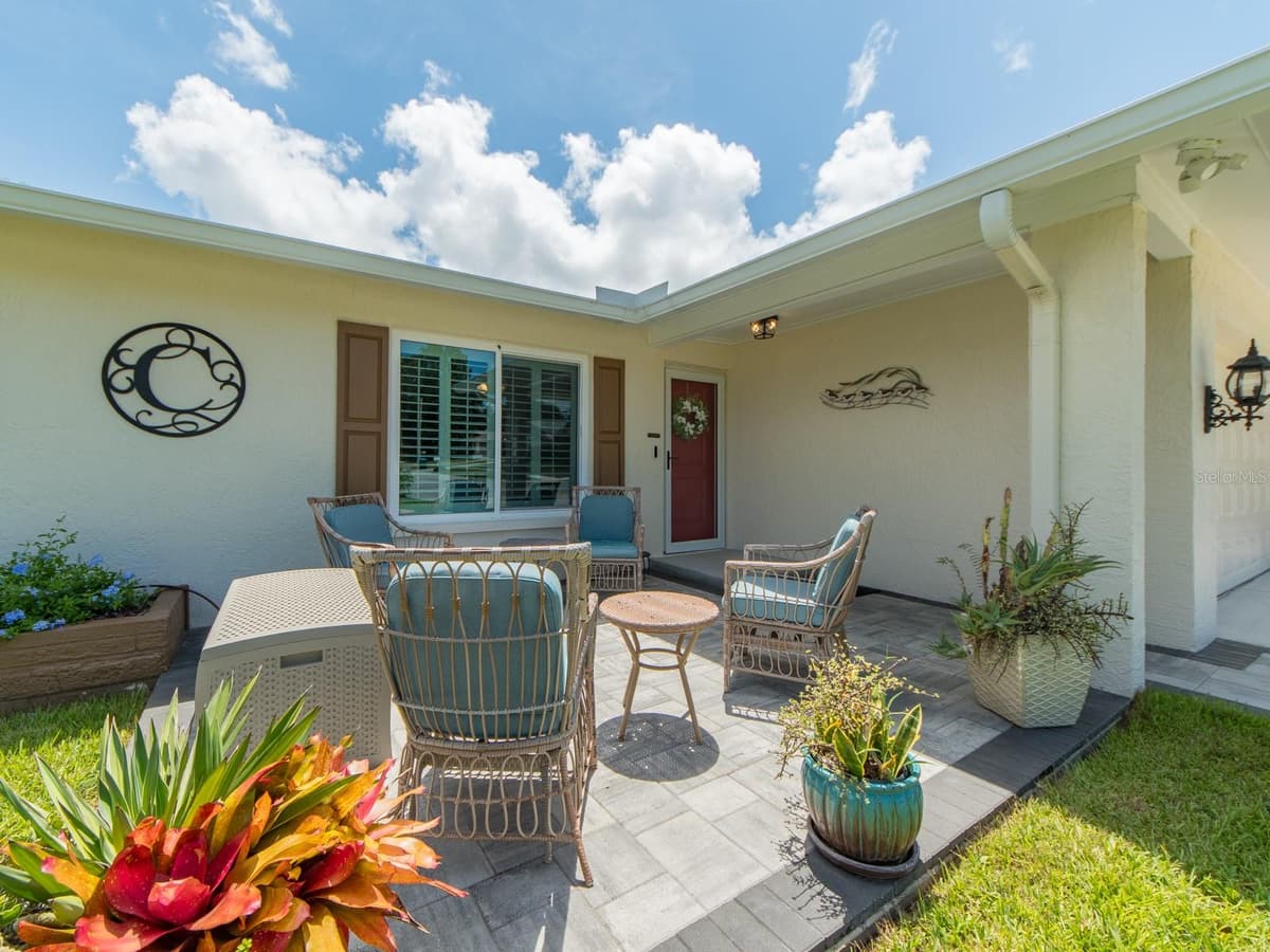1207 TIMBERBROOKE DRIVE — photo 2 of 42