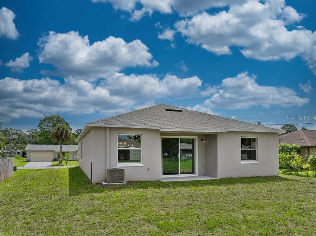 34 BRIAN LANE — photo 11 of 12