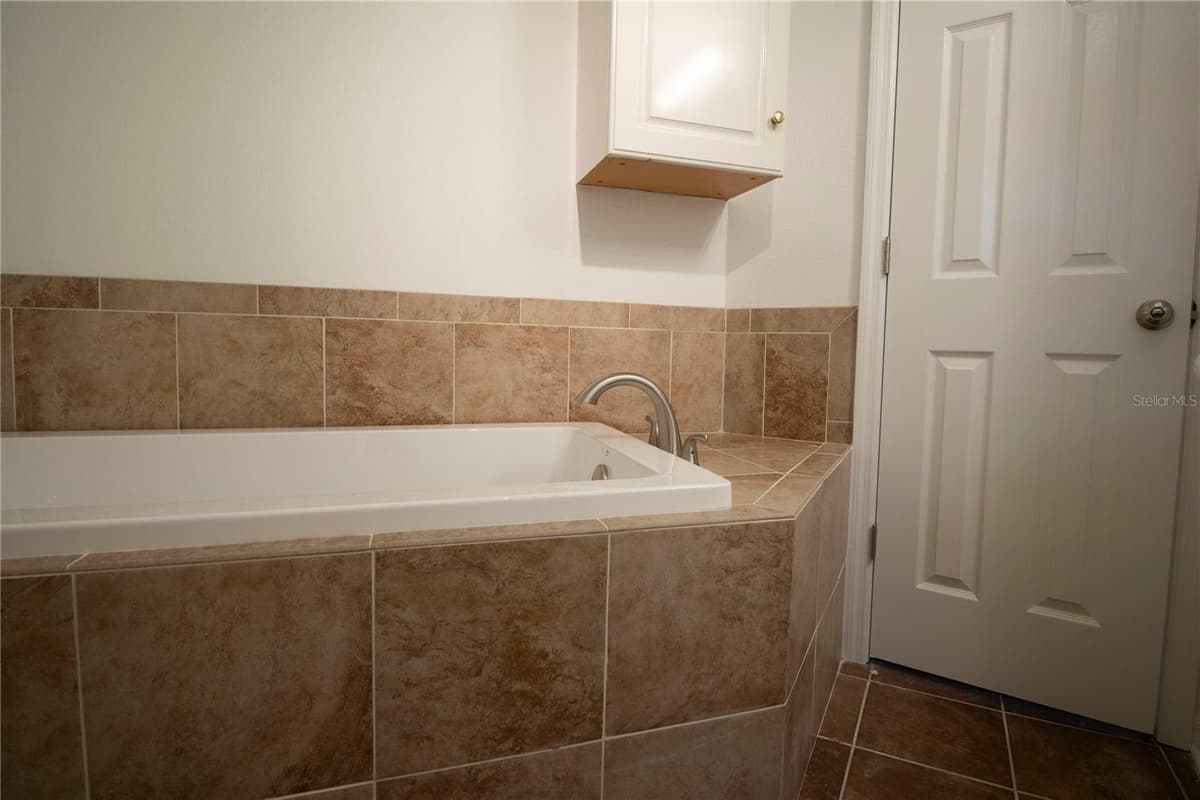 8609 HORIZON LANE — photo 21 of 41
