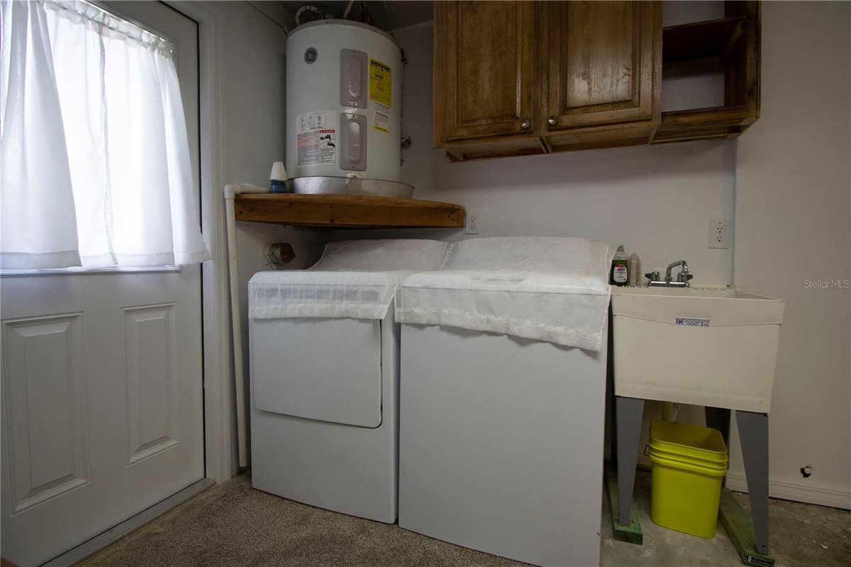 8609 HORIZON LANE — photo 39 of 41