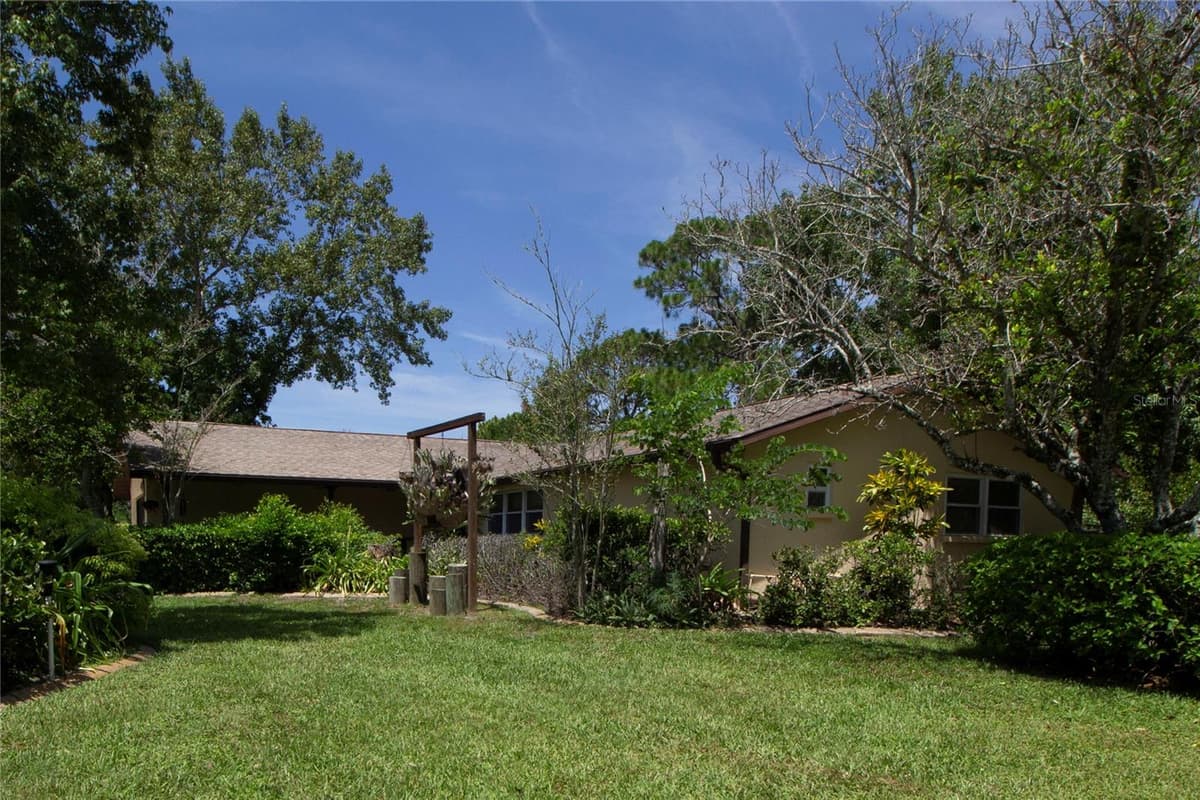 8609 HORIZON LANE — photo 4 of 41