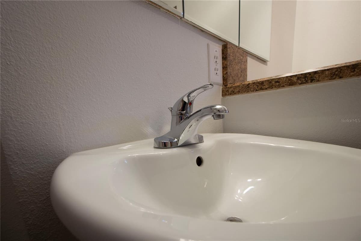 8609 HORIZON LANE — photo 20 of 41
