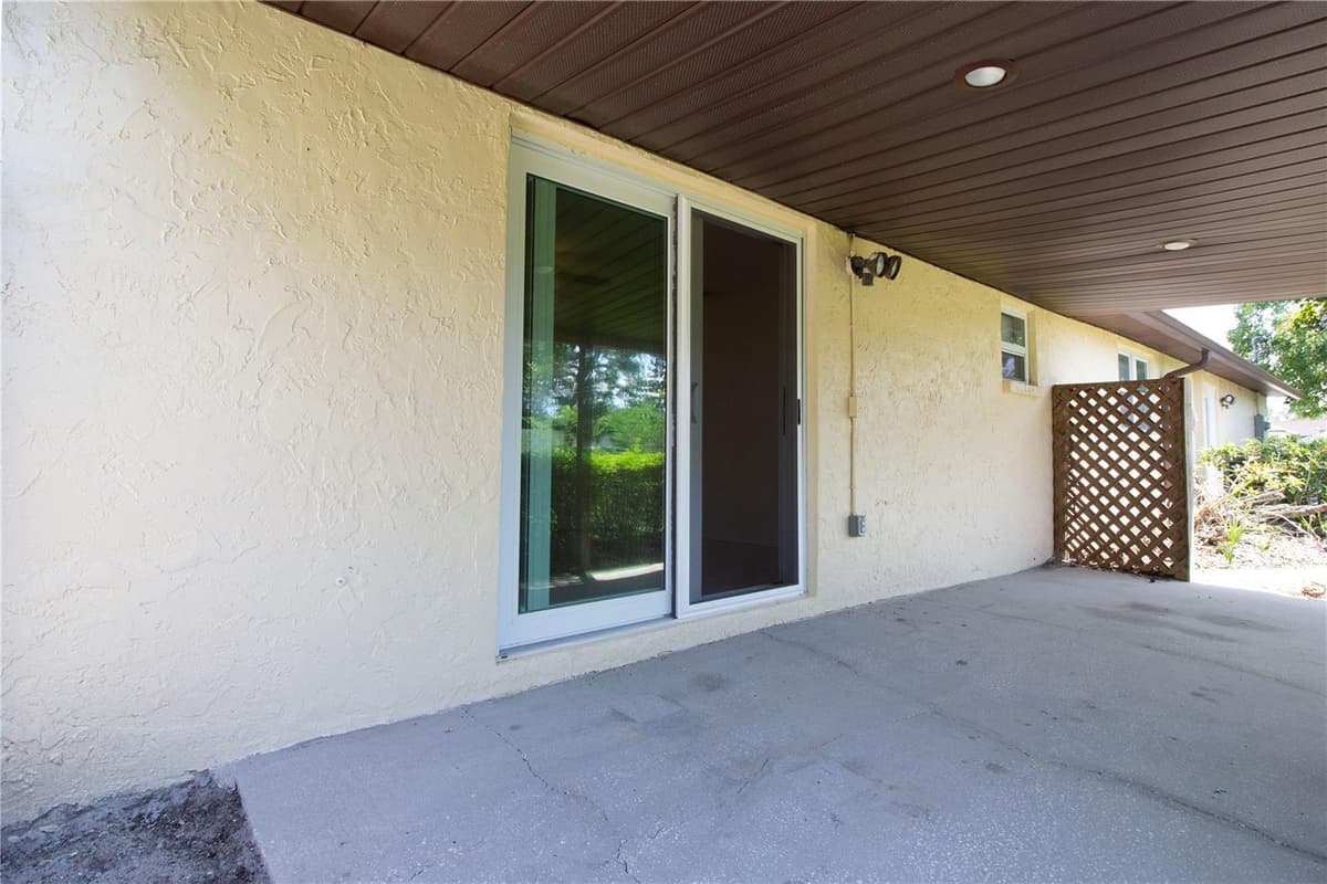 8609 HORIZON LANE — photo 32 of 41