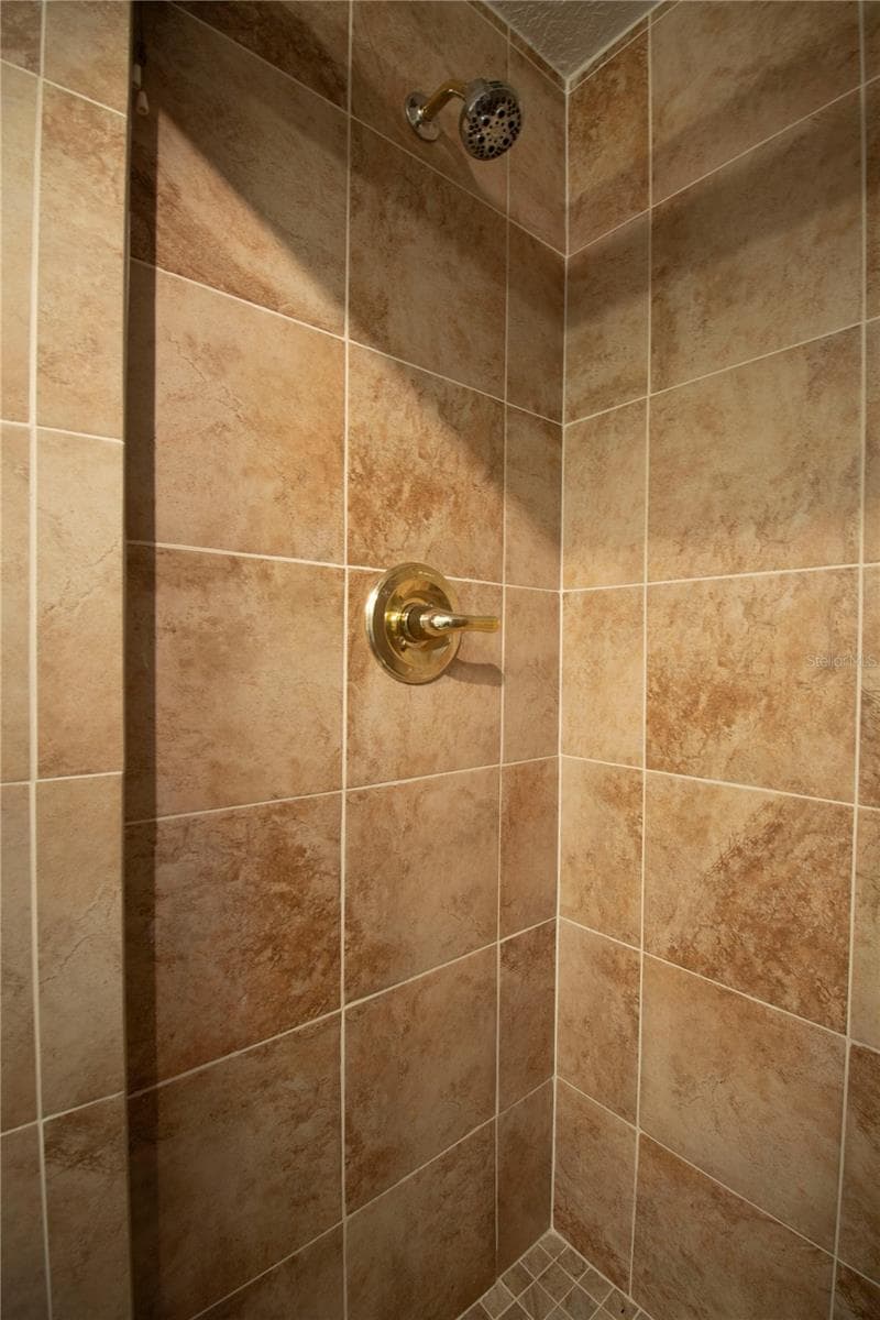 8609 HORIZON LANE — photo 23 of 41