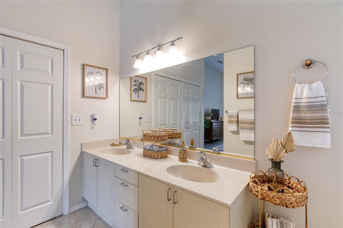 982 BREEZEMONT COURT — photo 35 of 69