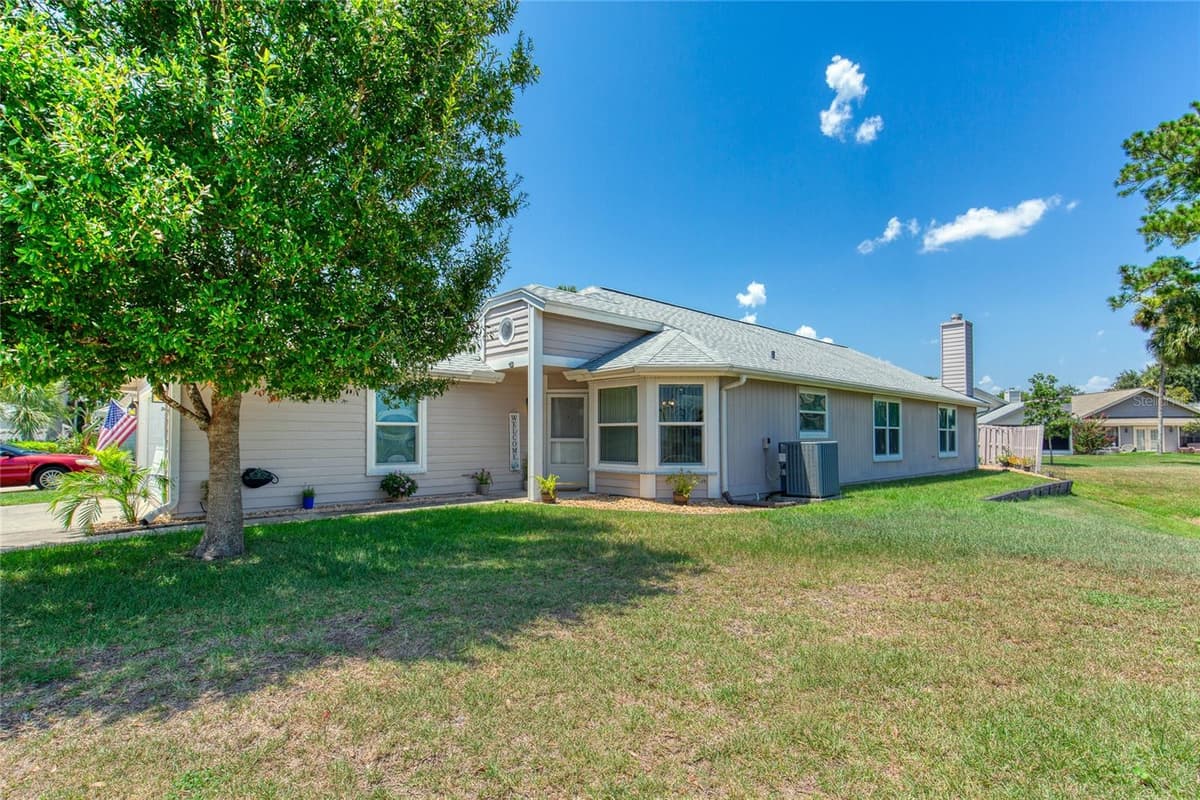 982 BREEZEMONT COURT — photo 10 of 69