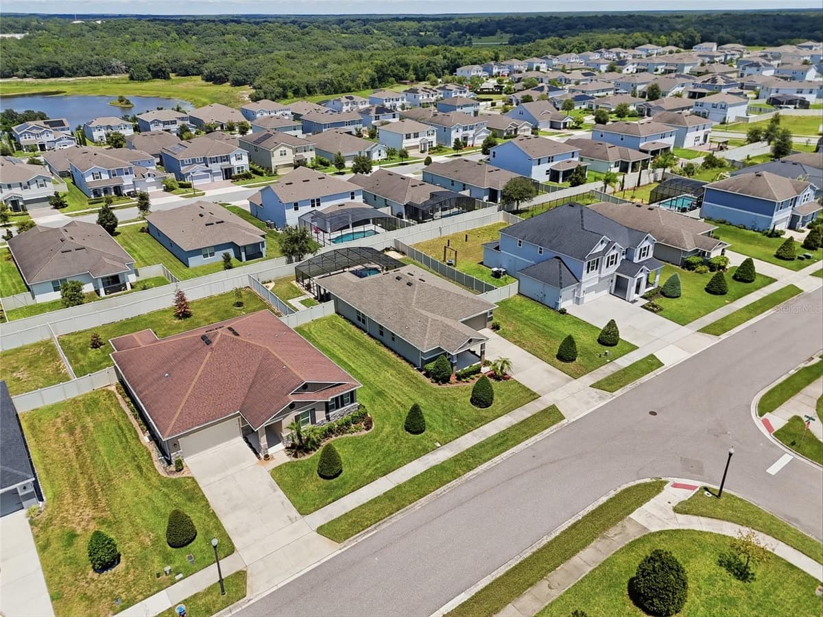 2328 CARRIAGE POINTE LOOP — photo 5 of 31