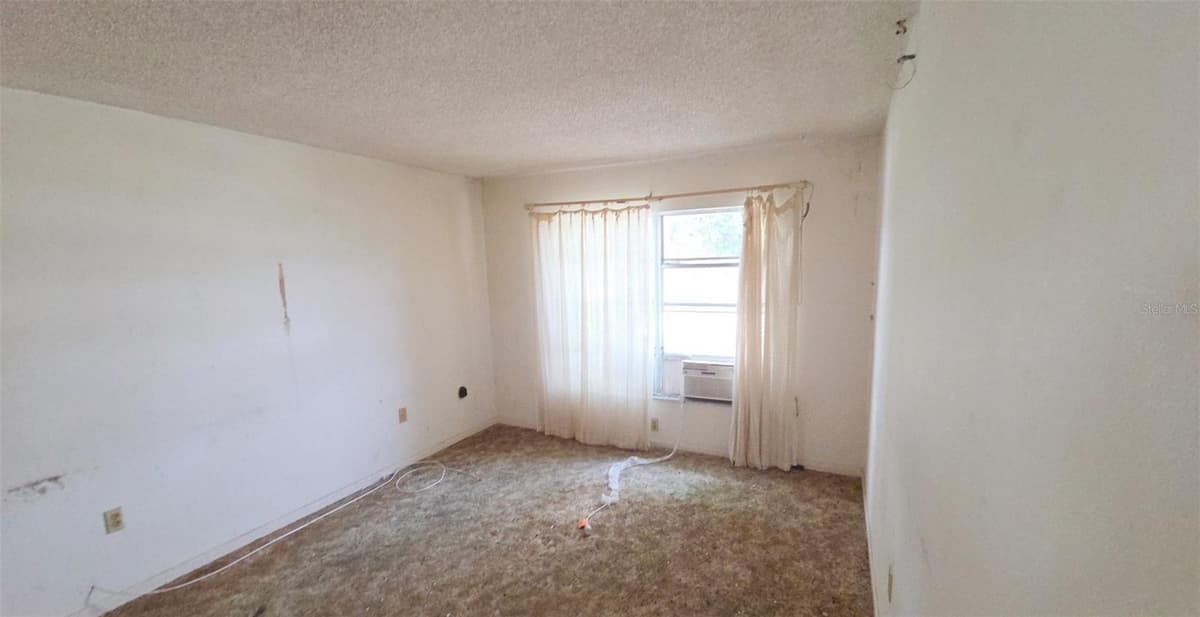 13440 MURIEL AVENUE — photo 10 of 12