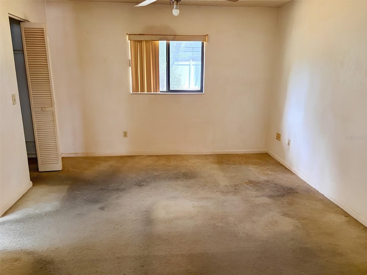 20 WOODBURY DRIVE — photo 10 of 17