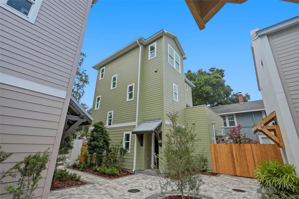 2540 1ST AVENUE — photo 44 of 55
