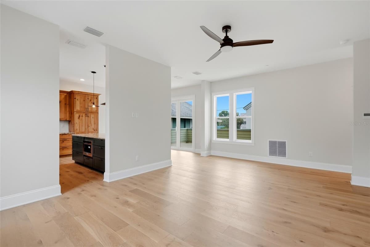 2540 1ST AVENUE — photo 8 of 55