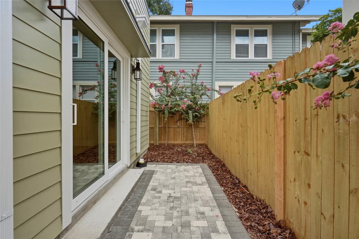 2540 1ST AVENUE — photo 33 of 55