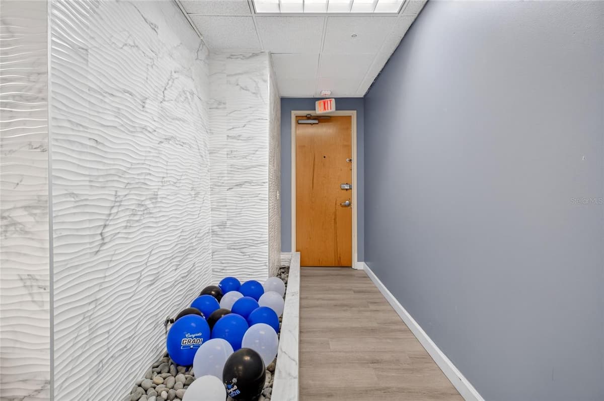 6200 METROWEST BOULEVARD — photo 12 of 40