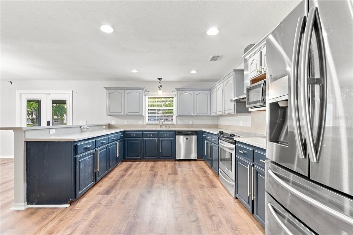 2810 MURCOTT STREET — photo 14 of 41