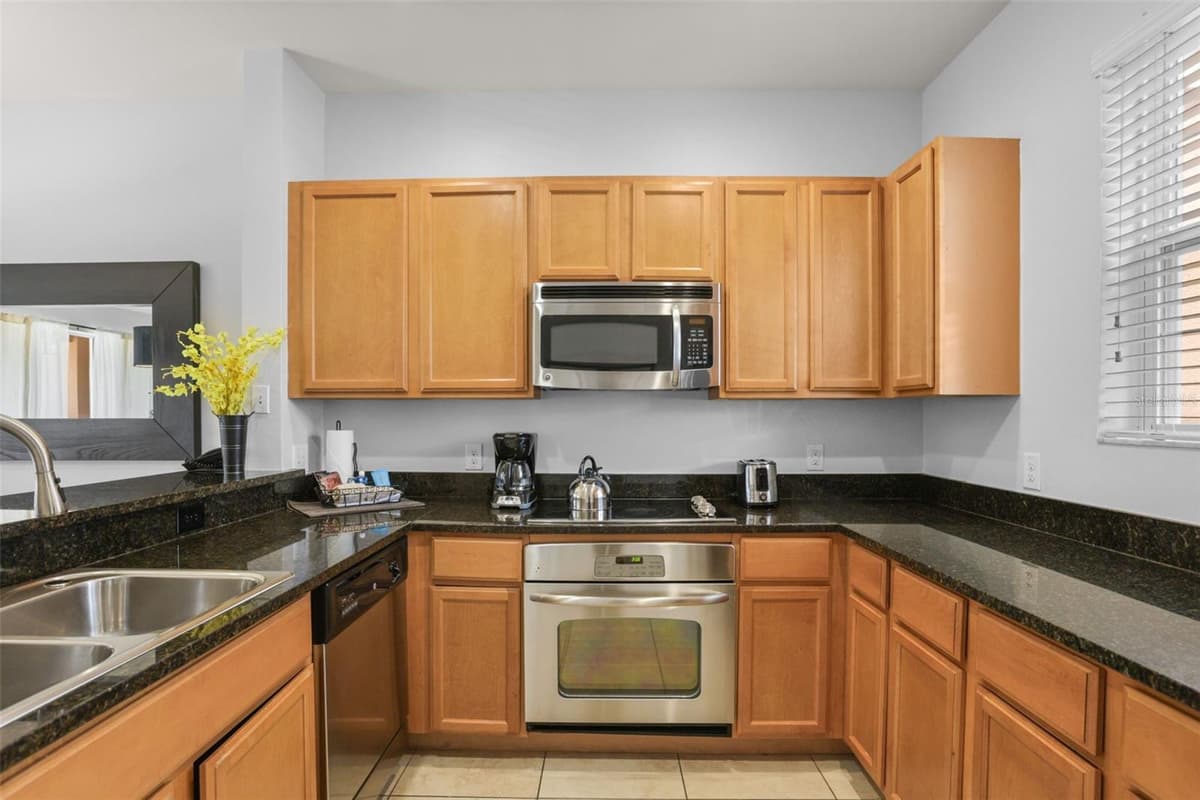 2702 CORVETTE LANE — photo 11 of 31