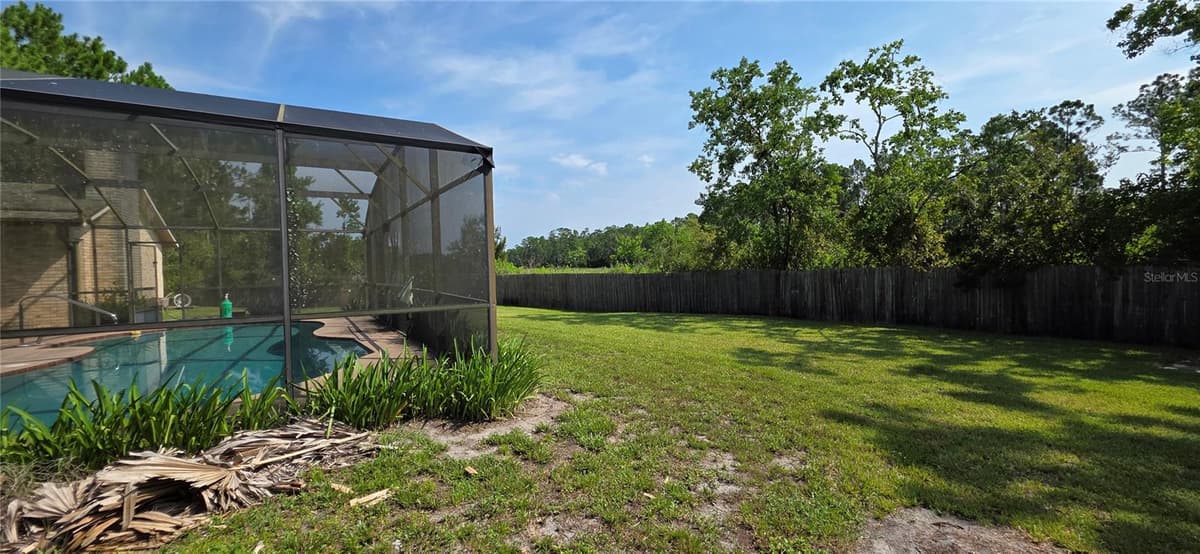 1004 YALE DRIVE — photo 3 of 3